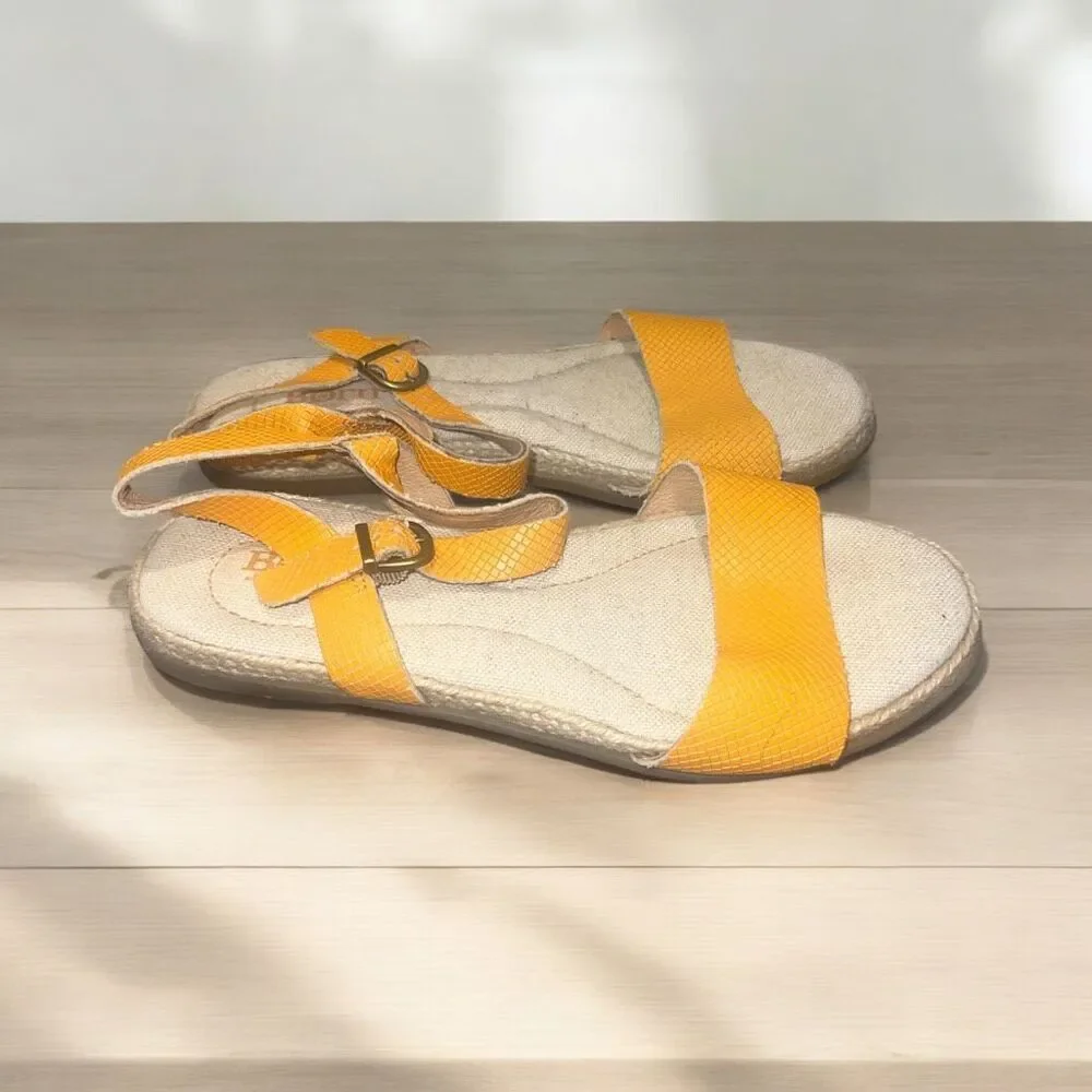 ✨Born Womens Welch Yellow Leather Ankle Flat Sz 7 Sandals✨